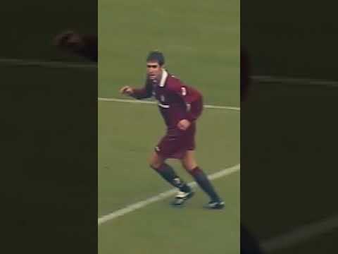 Il gol di Lucarelli contro la Lazio nel 2002 🔙 #torinolazio #seriea