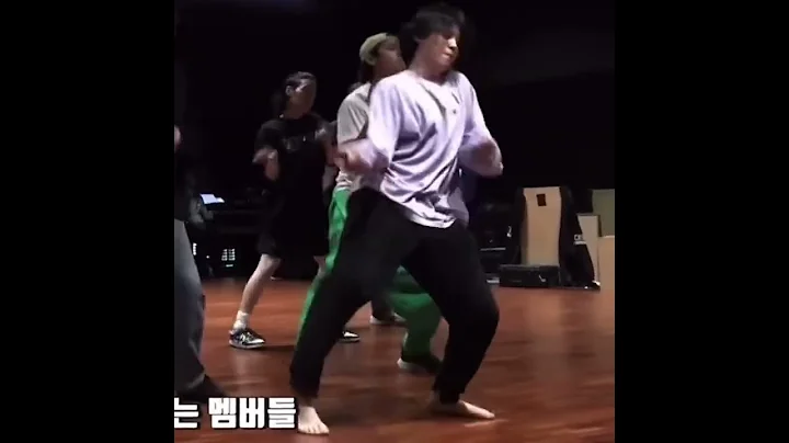 I'm obsessed with his moves 🥺 #jimin #bts #shorts