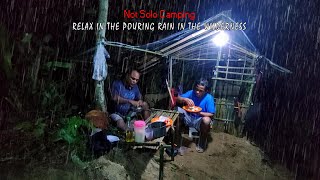 Camping hujan deras bersantai di shelter saat hujan deras tidur dengan suara hujan - ASMR rain
