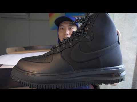 나이키 여름 한정 세일에서 겨울 부츠를 반값에. 에어포스1 덕 부츠(Nike Lunar Air Force 1 Duck Boots)
