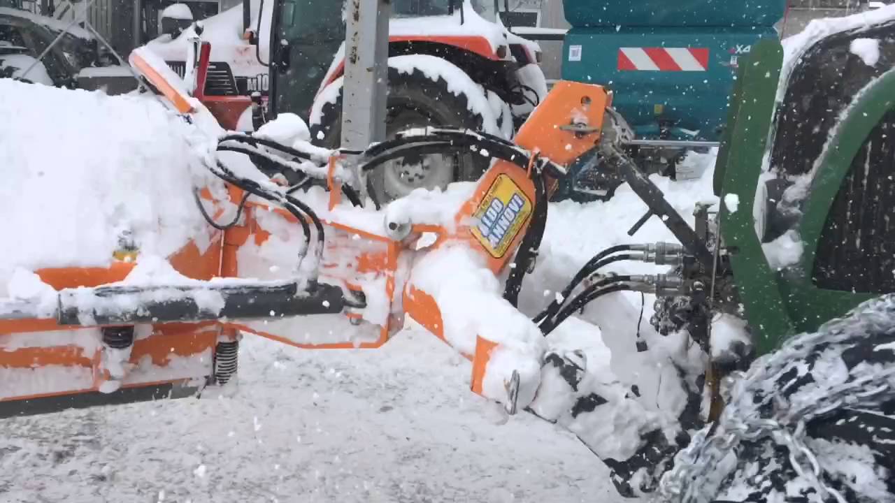 AldoAnnovi snow plow in Japan 2 YouTube