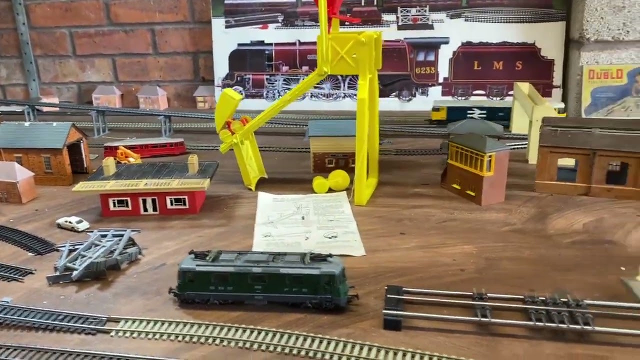 Lima L20514 50043 Class 50 50043 'Eagle' in BR Large Logo blue