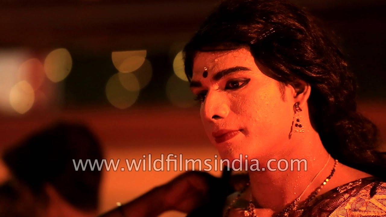 Cross-dressing for Goddess : Chamayavilakku festival in South India