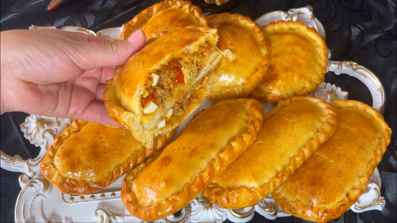 سندويتشات محشية على طريقة الاسبانية عجين كيذوب في الفم وحشوة بسيطة ولذيذه👌🏻جربهم غينفعوك بزاف