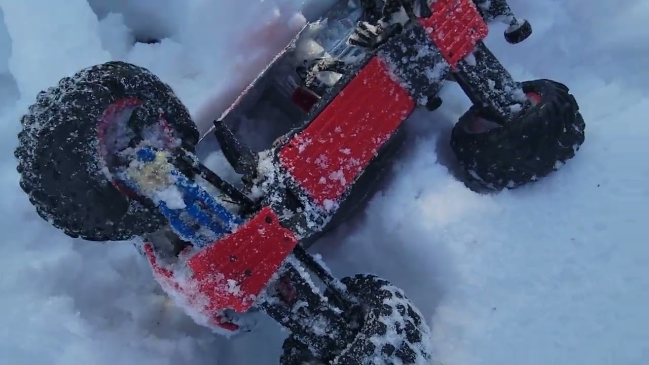 Rc Cars , The Snow bank strikes back... but I'm no Jedi 🤣🤣