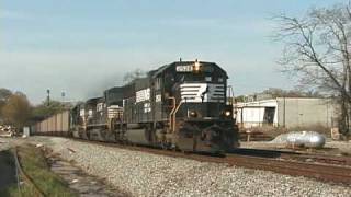 NS SD70 #2528 leads NS #723 at Fox, Georgia - 4/7/02
