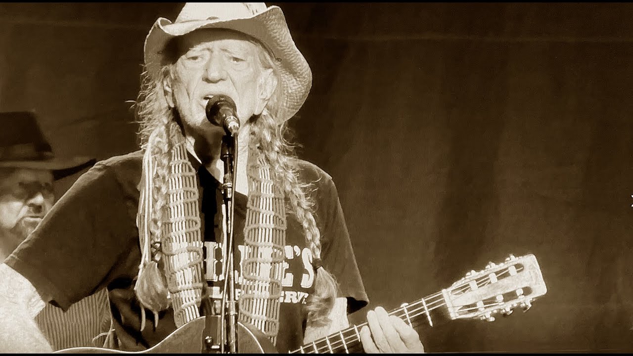 Willie Nelson "Beer For My Horses" Live The Pacific Amphitheatre, Costa Mesa, CA 8.9.18