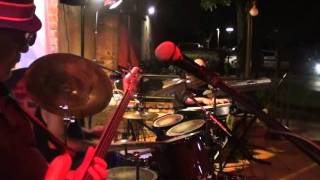 Download Lagu Prowlers - Spooky MP3