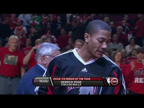 [U.P] Derrick Rose Recives ROTY Award 04-23-09 (Hi-Def, 720p)