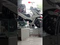 Putih Mulus Fenomenal Merah Matte Si Vlogger Gen Z