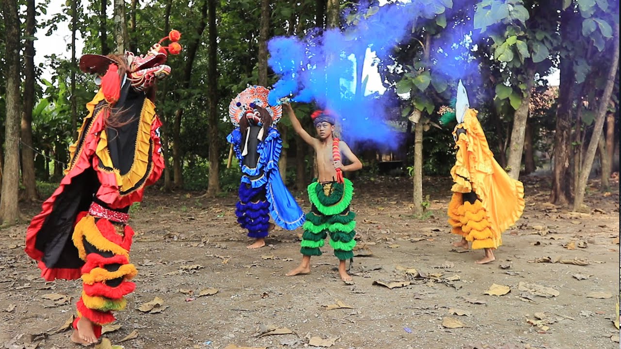 cinematik video BOPO RENDI MEMANGGIL BARONGAN DEVIL RAMPAK SANTER PAKAI SESAJEN