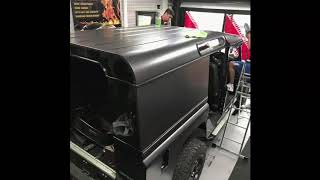 Wrapping a Land Rover Defender wrapped in 3m dark #satin grey including door shuts