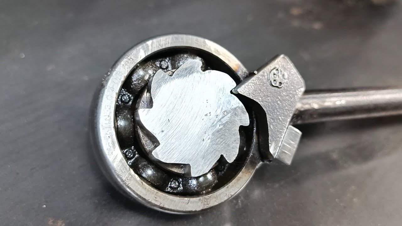 Сумасшедший!! этот сварщик умудрился сделать крутую отвертку!!