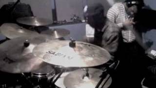 Trey Songz - Bottoms Up LIVE ARRANGEMENT/Amazing Drum solo Resimi