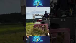 Aceasta este o combină agricolă japoneză