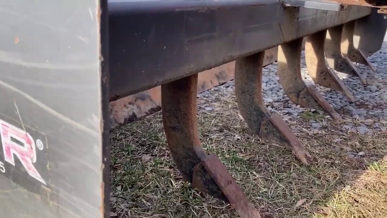 Driveway repair using a box blade and Massey Ferguson 245! Part 2 of ...