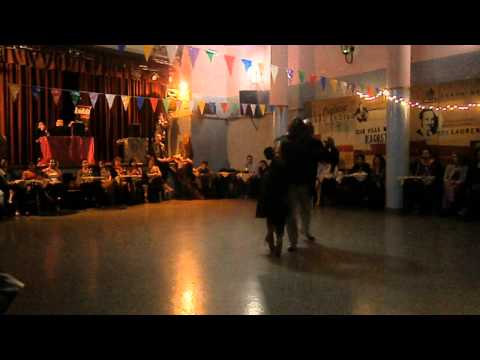 Yamila Ivonne y Sebastian de la Vallina en El Motivo Tango, 28/7/14
