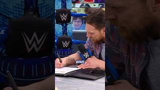 كشف حقيقة مصارع مشهور! 😳 #shorts #wwe