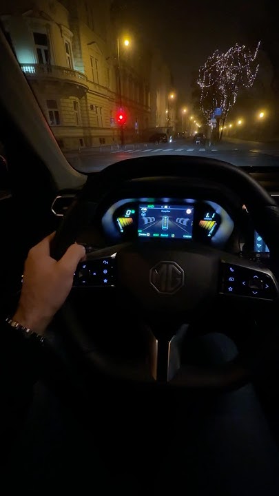 NIGHT DRIVE with the new MG ZS Hybrid+ 🎥🌓🌙🌃