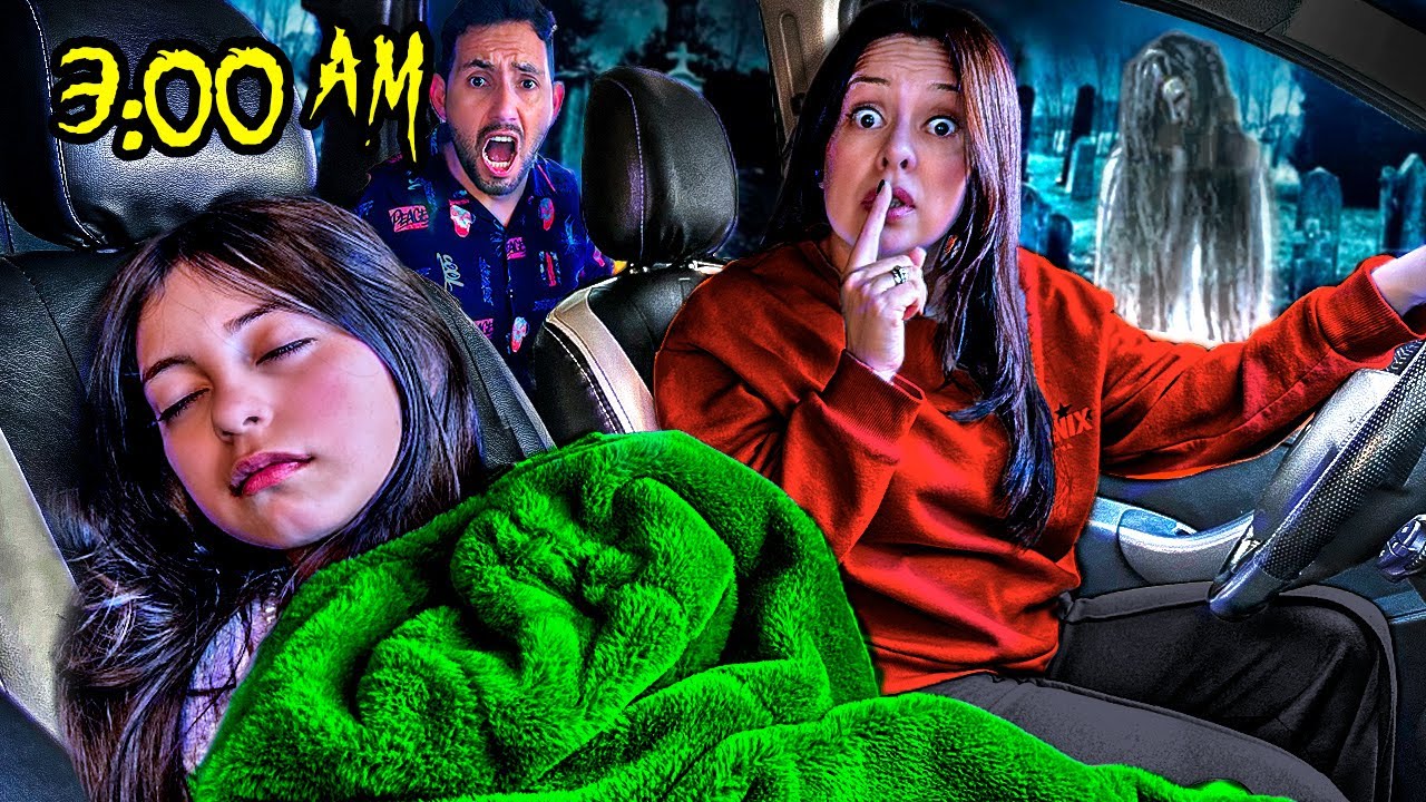 PASAMOS UNA NOCHE dentro del AUTO en el CEMENTERIO 🚘🎃