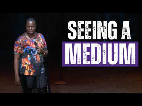 I Went To See a Medium | Leslie Jones Comedy
