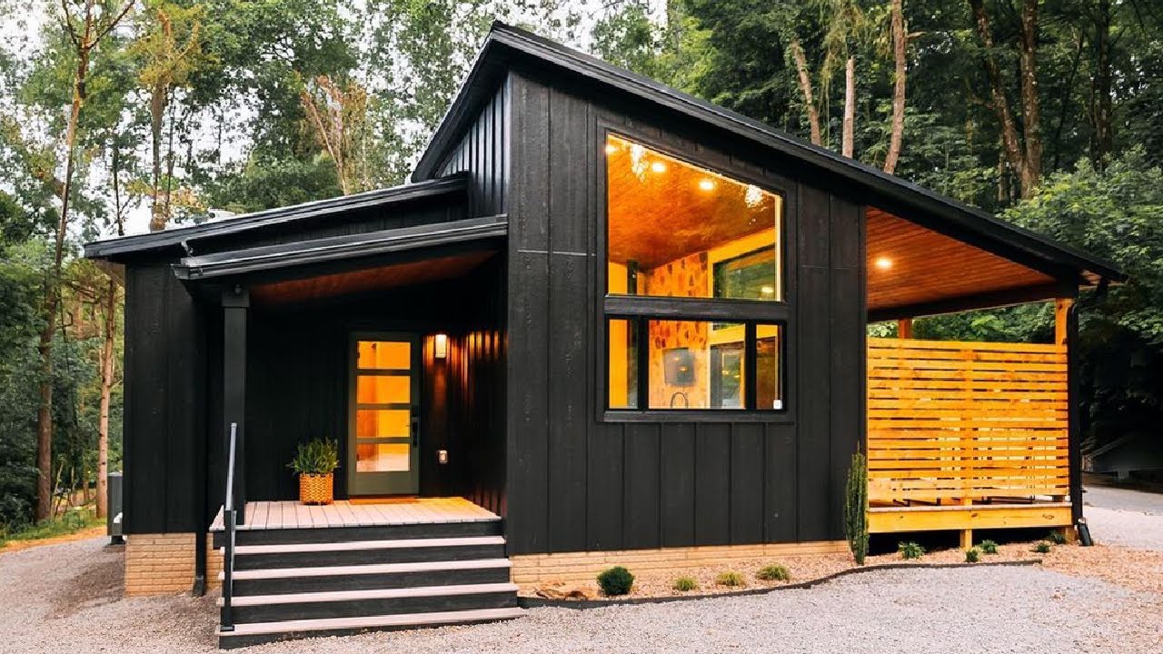 Nest Tiny House Exudes Modern Luxury in a Prime Location