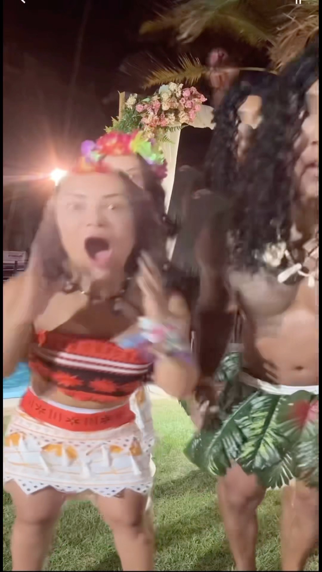 Quem caiu aí também?​⁠@mayca.brasil #challenge #moana #maui #short #shorts #funny #trend