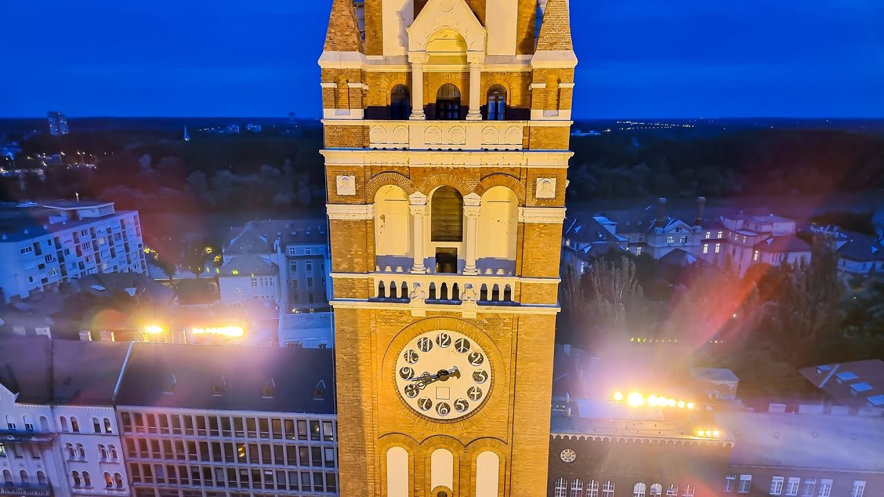 Éjszakai toronylátogatás a Szegedi Dómban