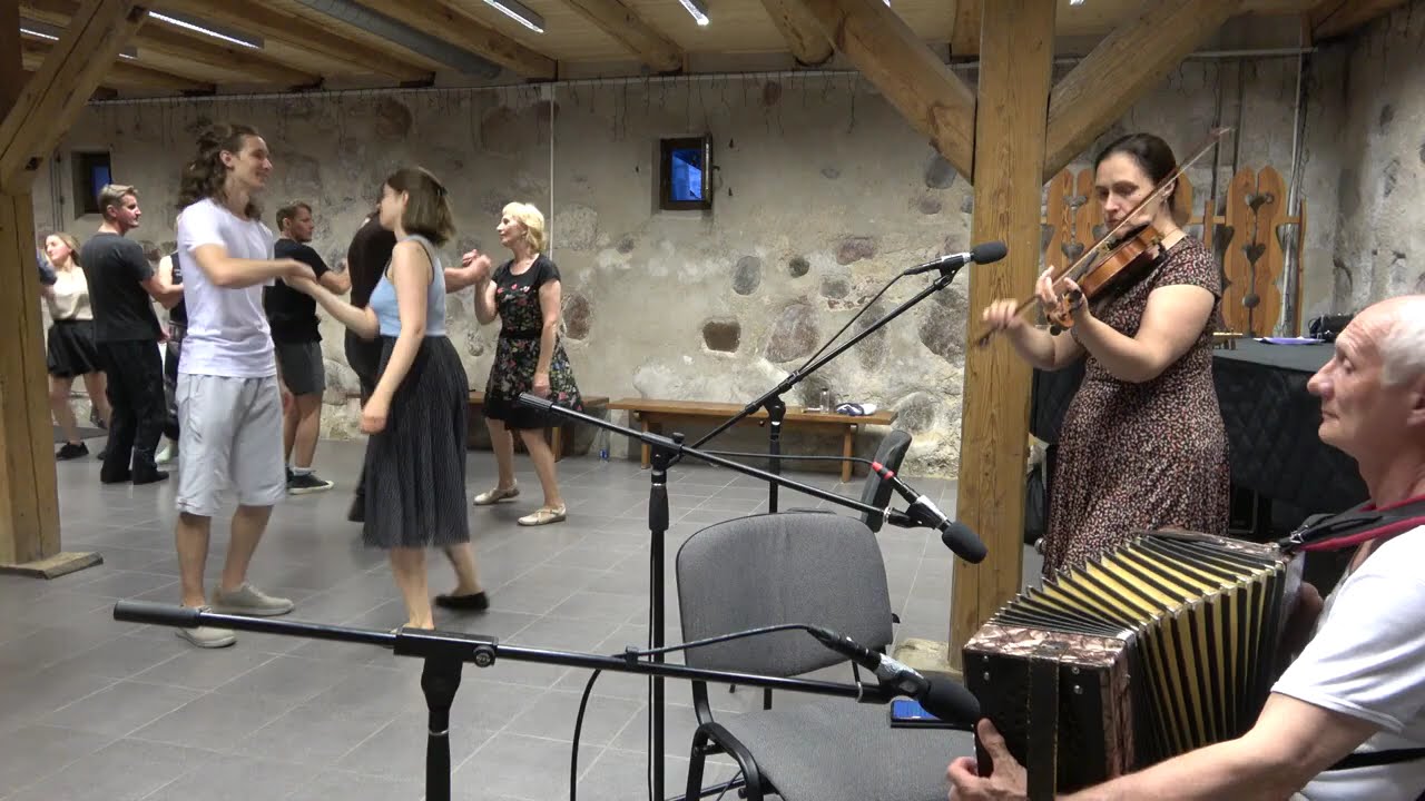 Zarasai. Groja Laura Lukenskienė ir Albinas Vaškevičius. Tautos šokių vakaras. Kaunas 2024 06 03