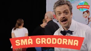 Video thumbnail of "Kompisbandet - Små grodorna"