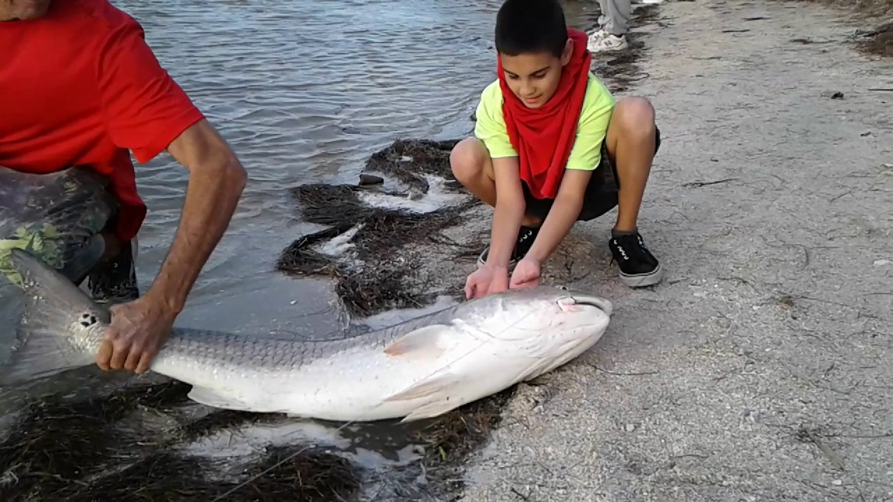Timmy Awde Timmy Wade Fishing Show 10 year old Carl Wade gets a 45 inches Redfish ...