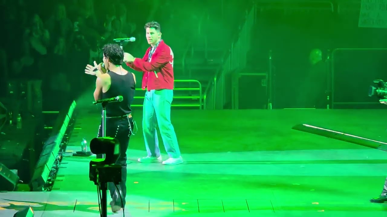 Jonas Brother's  - No Time To Talk 