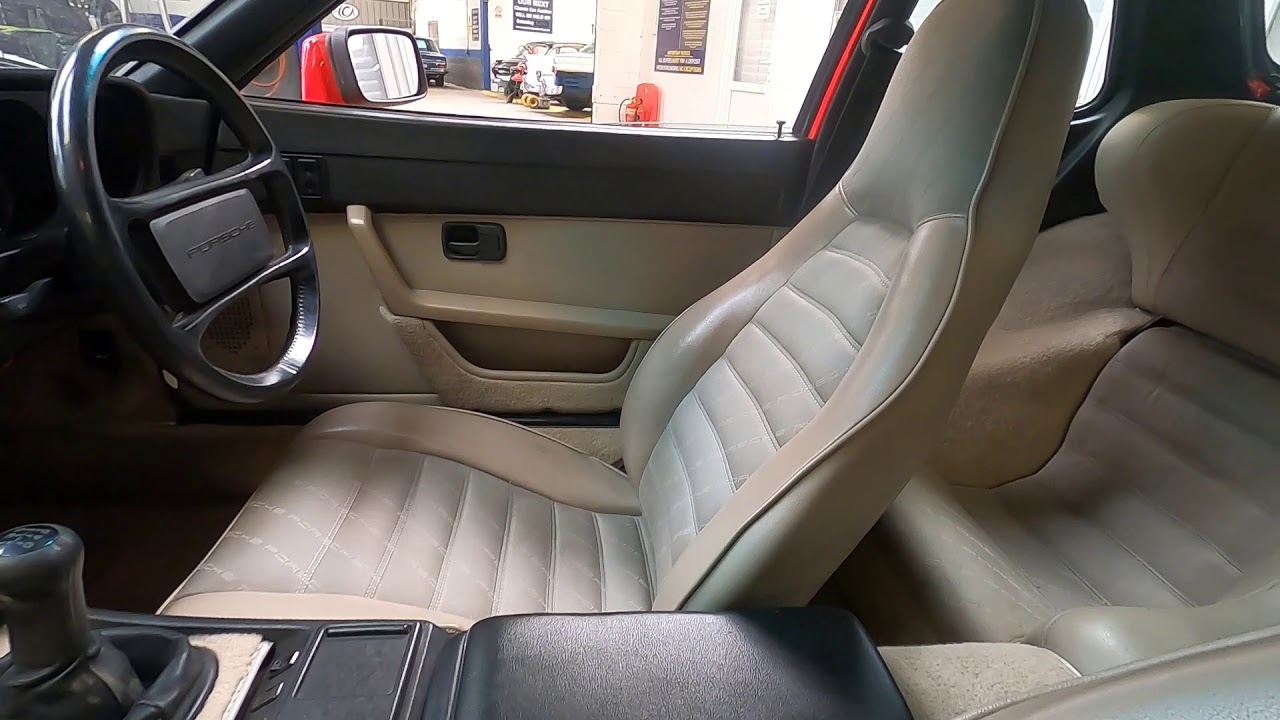 Porsche 924 салон