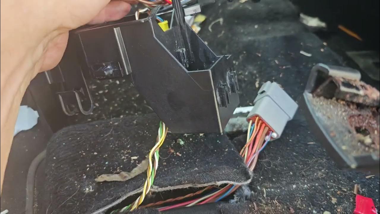 2008 VW Passat drivers power seat not working. YouTube