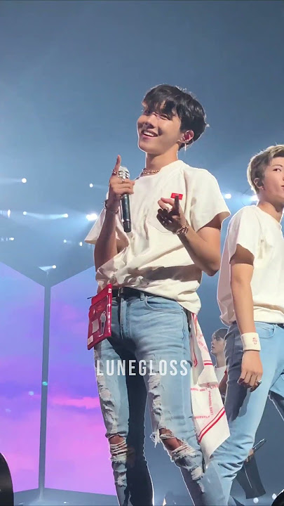 BTS Love Yourself Tour answer love myself jhope point at me - Newark Prudential Center Day 1 180928