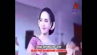 Stasiun Blitar  Vocprigel Anjarwening Suwito Laras