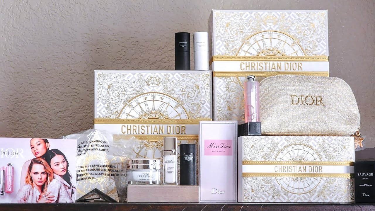 Dior  Essence Holiday 【限定品】 DIOR Miss Dior Essence Holiday 2025 Star Ornament Mini 5mL .17oz