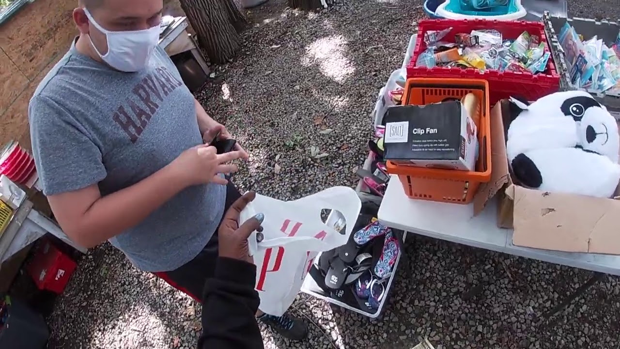 DUMPSTER DIVING | AT THE FLEA MARKET SELLING DUMPSTER FINDS