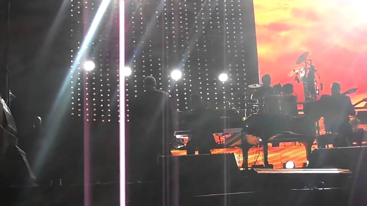 Luis Miguel: El día que el ingeniero de sonido lo aturde en pleno show!!! Que dolor