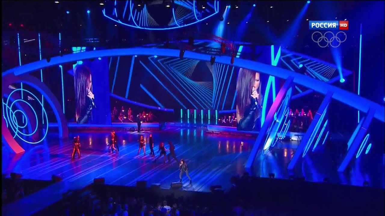 Нюша - Наедине, Песня года - 2013, 01.01.14 - YouTube