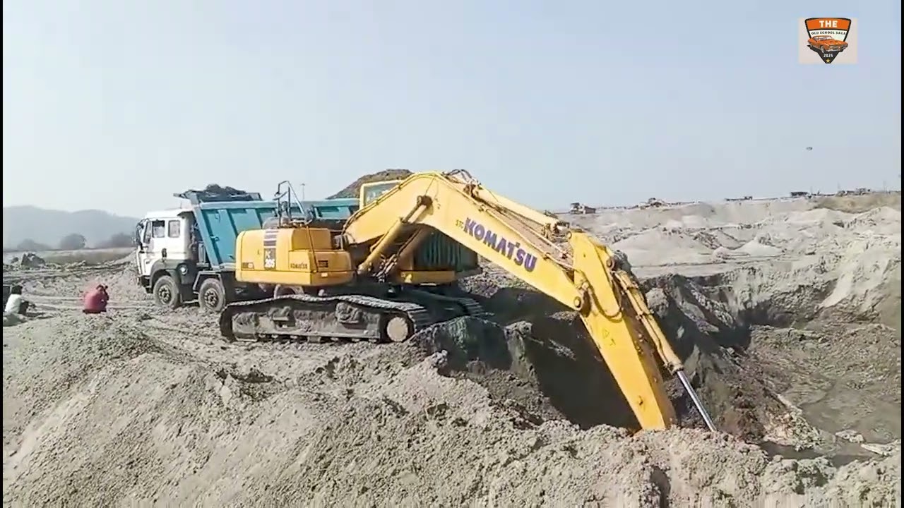 🚜 Komatsu Poclain in Action | Power, Precision & Performance 💪