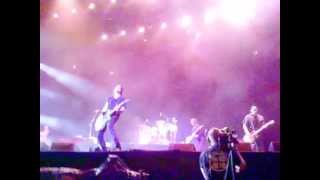 Foo Fighters - Walk (River plate 03-04-2012)