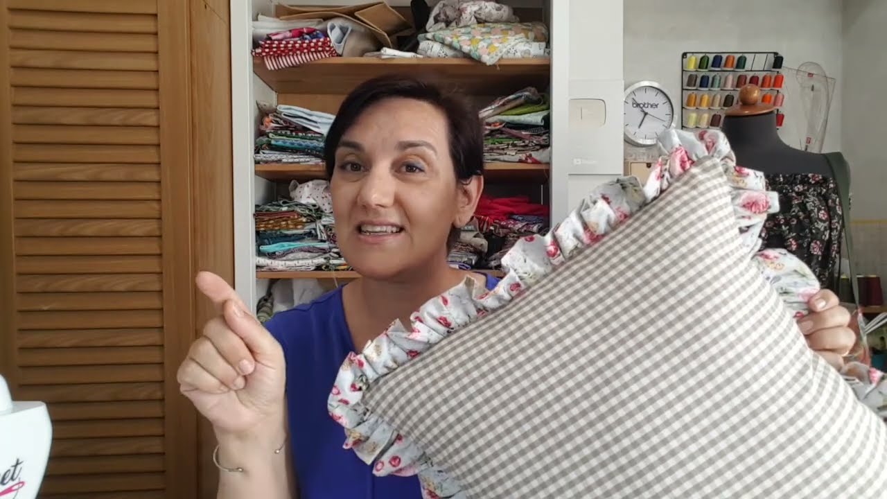 meraviglioso cuscino con volant |  facilissimo e  senza zip |  Tutorial cucito creativo susi 864