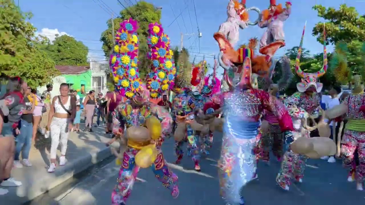 Los astros carnaval otoñal 2023