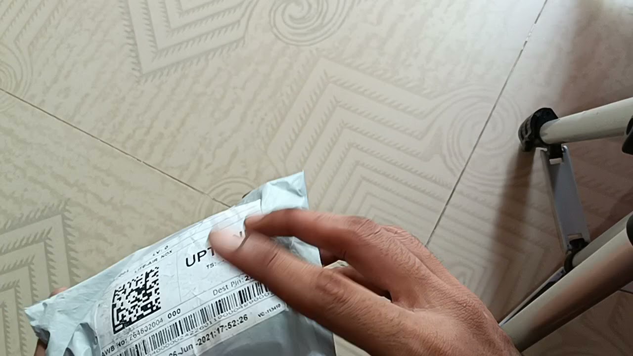 Unboxing of free product from fabpiks 