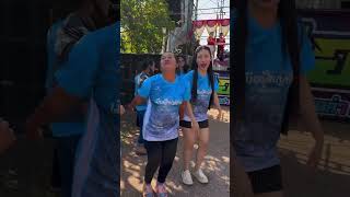 น้องสาวอ้ายเขยเต้นหน้าฮ้าน คักๆเด้อน้อย #น้องน้อย #อ้ายเขย #น้องแสง #funny#ลูกชายอ้ายเขยเด้อ #comedy