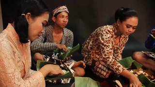 Tumpengan - Bancakan (Indonesian traditional food)