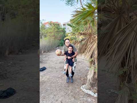 الشبح النداها بيخدم مكان بعيد وبعدين يتحول من بشر لشبح مترحش معا حد متعرفوش