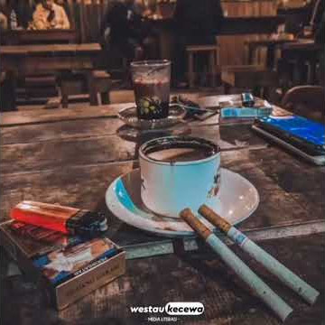 Story' wa terbaru ngopi rokok surya oke