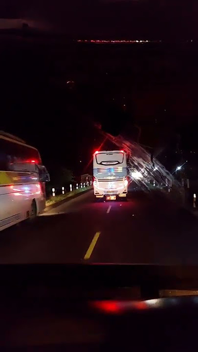 Menikmati Bus malam syahdu sekali #bus #shorts